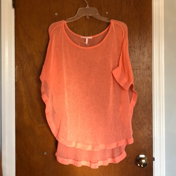 Victoria's Secret Tops - Victoria’s Secret! Size Medium! 😍